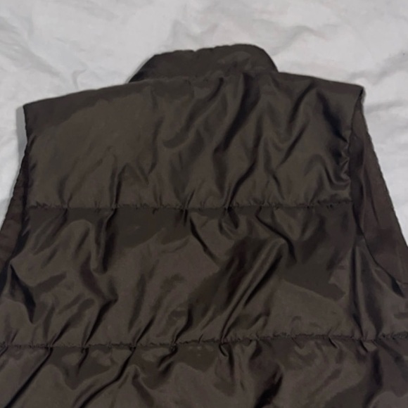 Basic Lightweight Puffer Vest - Picture 2 of 2